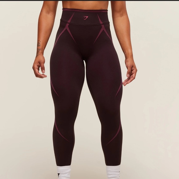 GYMSHARK Apex Lift Seamless Leggings
Cherry Purple/Build Pink - Picture 2 of 6